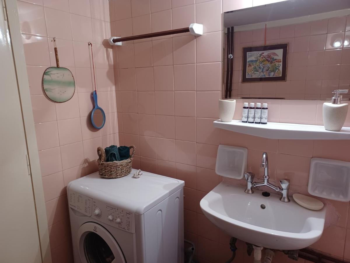 אתונה Charming Apartment In The Neighborhood Of Pangrati מראה חיצוני תמונה