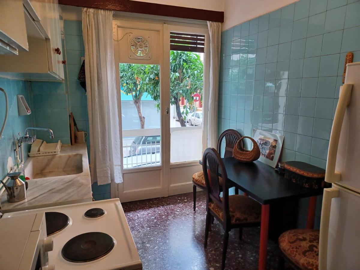 אתונה Charming Apartment In The Neighborhood Of Pangrati מראה חיצוני תמונה